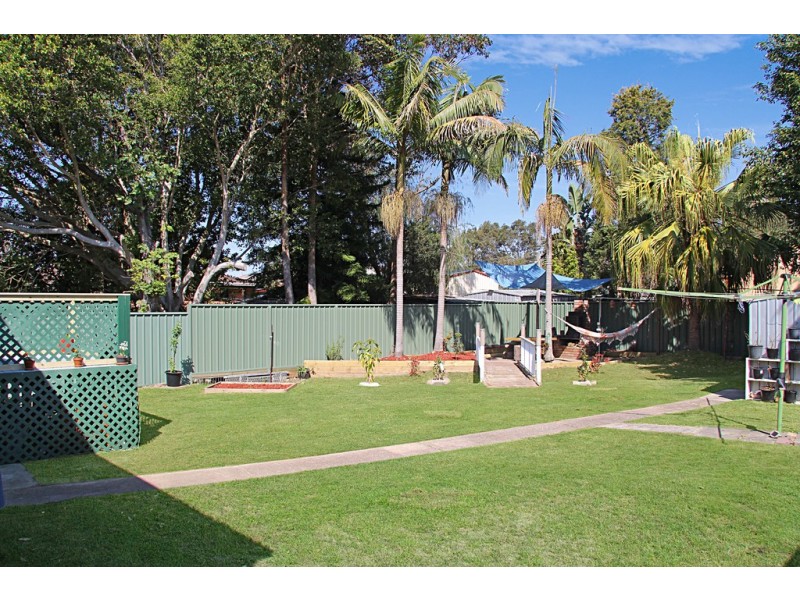 4 Oak Road, Charmhaven NSW 2263