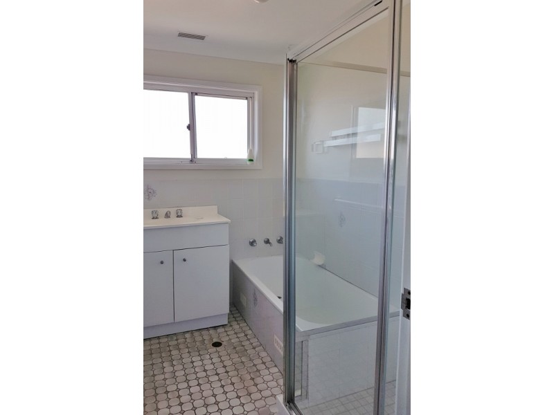 1/106 Elizabeth Bay Drive, Lake Munmorah NSW 2259