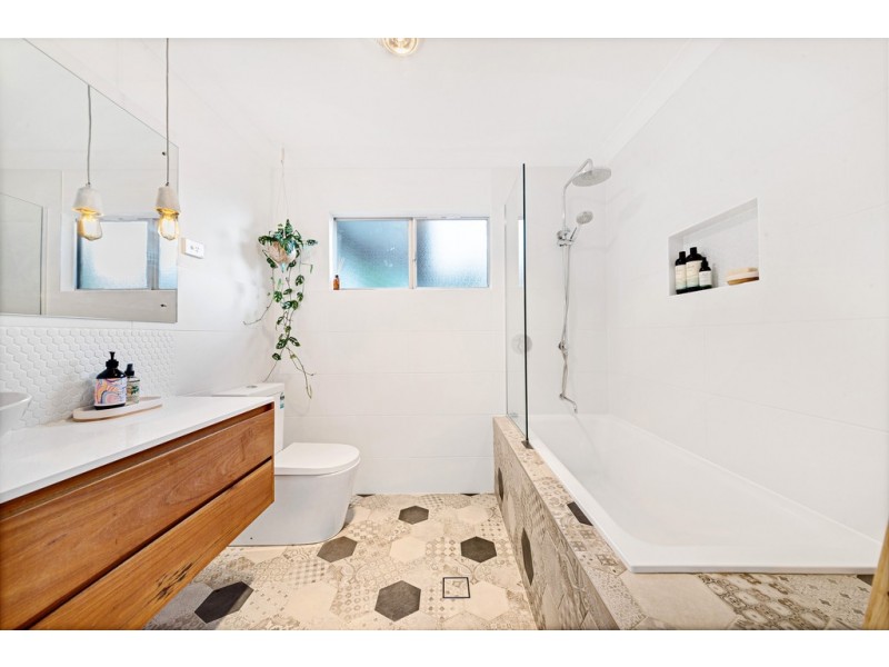 58 Woolana Avenue, Budgewoi NSW 2262