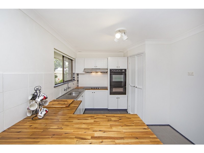 16 Delia Avenue, Budgewoi NSW 2262