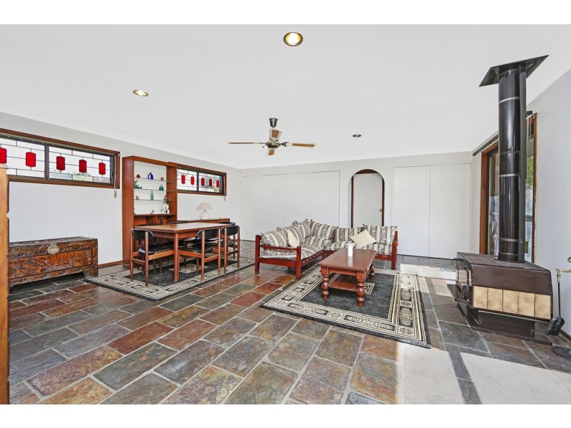 16 Delia Avenue, Budgewoi NSW 2262