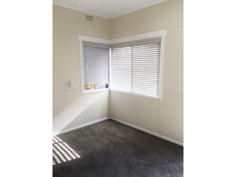 52 Natuna Avenue, Budgewoi NSW 2262