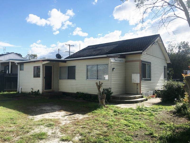 52 Natuna Avenue, Budgewoi NSW 2262