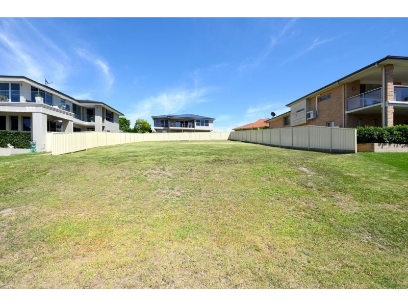 18 Mulwala Drive, Wyee Point NSW 2259
