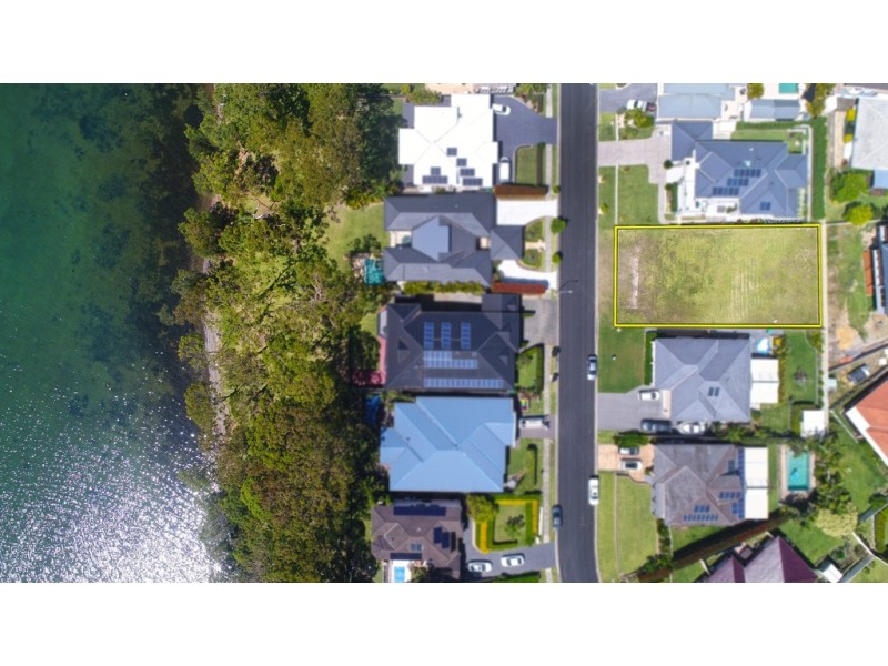 18 Mulwala Drive, Wyee Point NSW 2259
