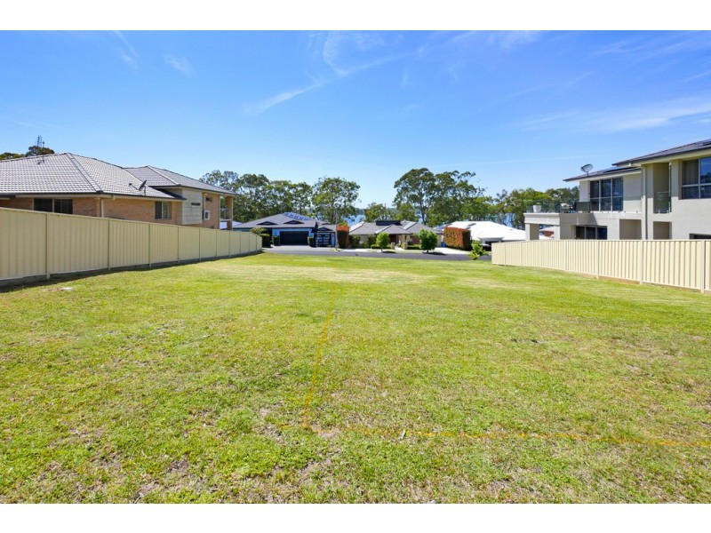 18 Mulwala Drive, Wyee Point NSW 2259