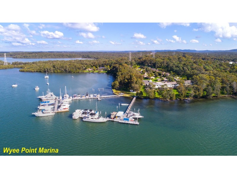 18 Mulwala Drive, Wyee Point NSW 2259