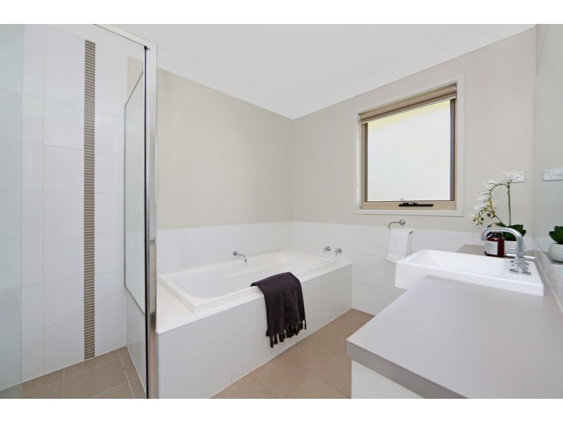 9 Florin Place, Wadalba NSW 2259