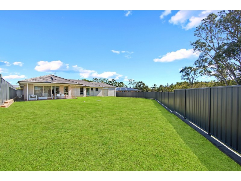 9 Florin Place, Wadalba NSW 2259