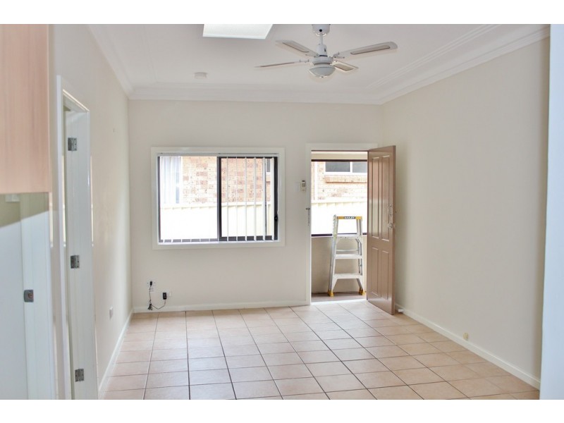 2/6 Canton Beach Road, Toukley NSW 2263