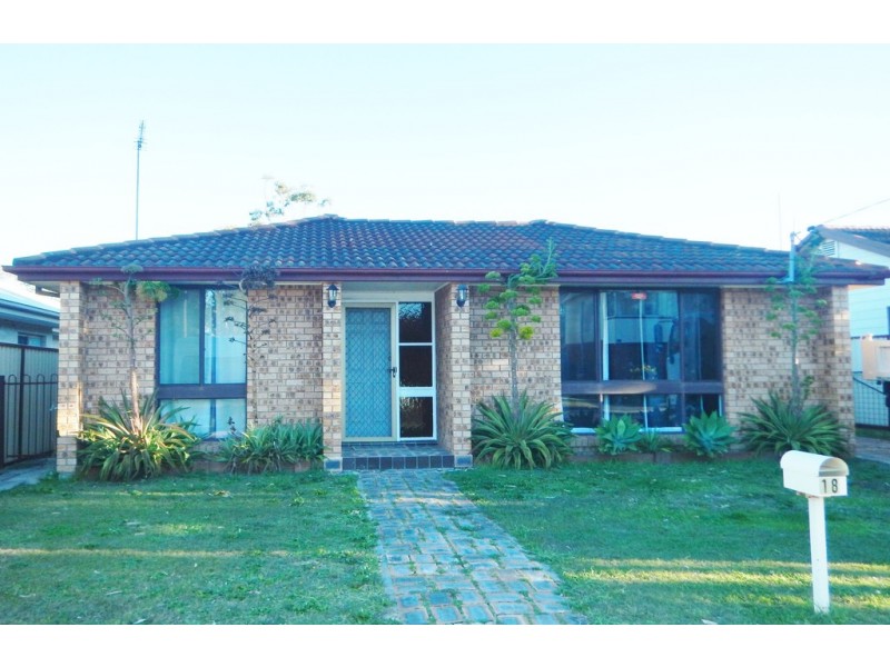 18 Suncrest Parade, Gorokan NSW 2263