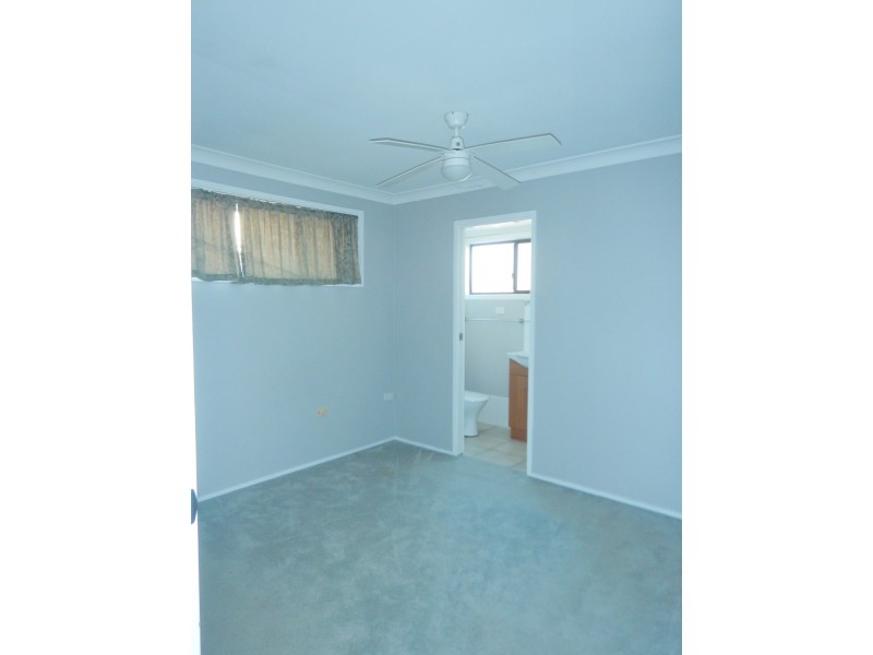 18 Suncrest Parade, Gorokan NSW 2263