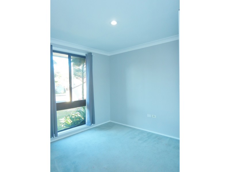 18 Suncrest Parade, Gorokan NSW 2263