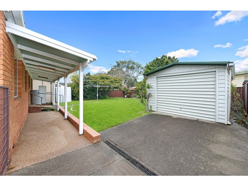 2 John Street, Gorokan NSW 2263