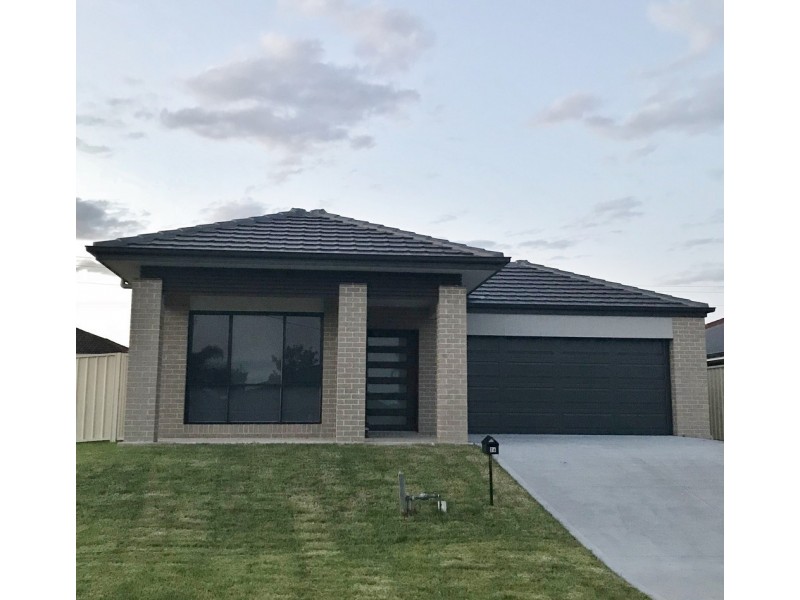 26 Loongana Crescent, Blue Haven NSW 2262