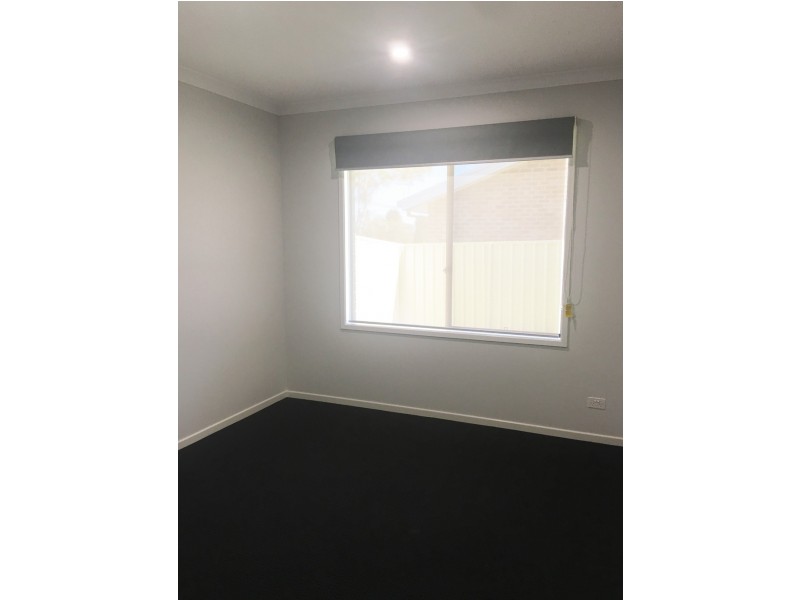 26 Loongana Crescent, Blue Haven NSW 2262
