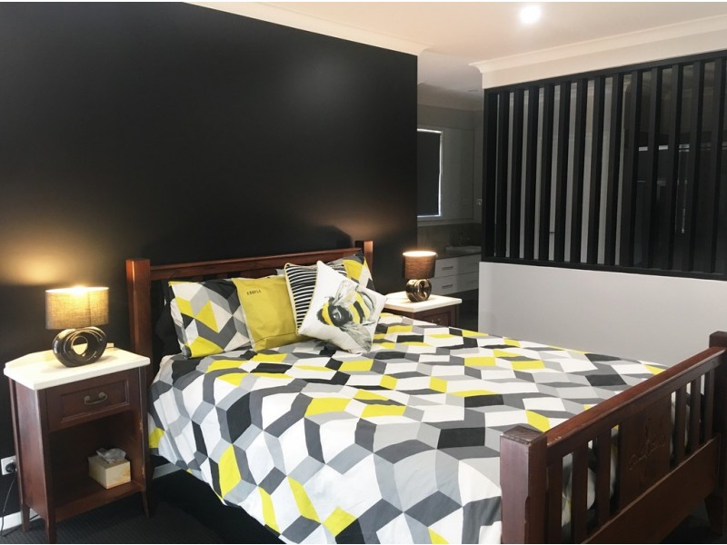 26 Loongana Crescent, Blue Haven NSW 2262