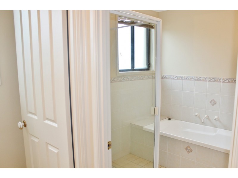 4 Miller Crescent, Blue Haven NSW 2262