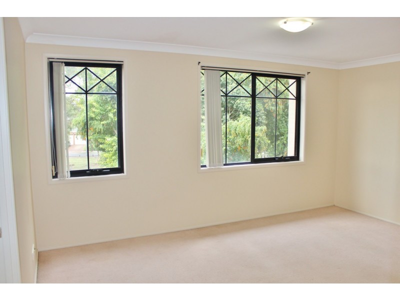 4 Miller Crescent, Blue Haven NSW 2262