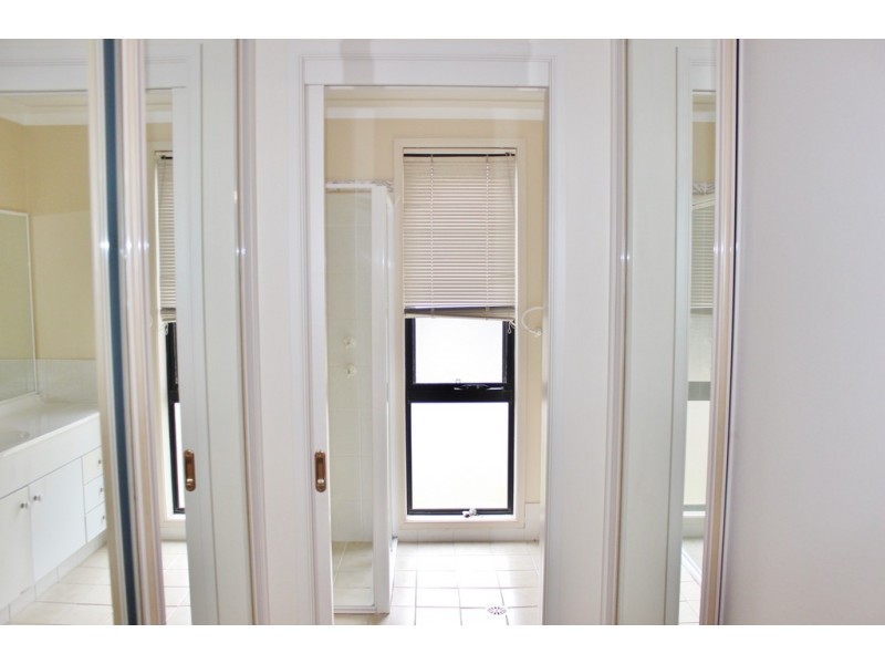 4 Miller Crescent, Blue Haven NSW 2262