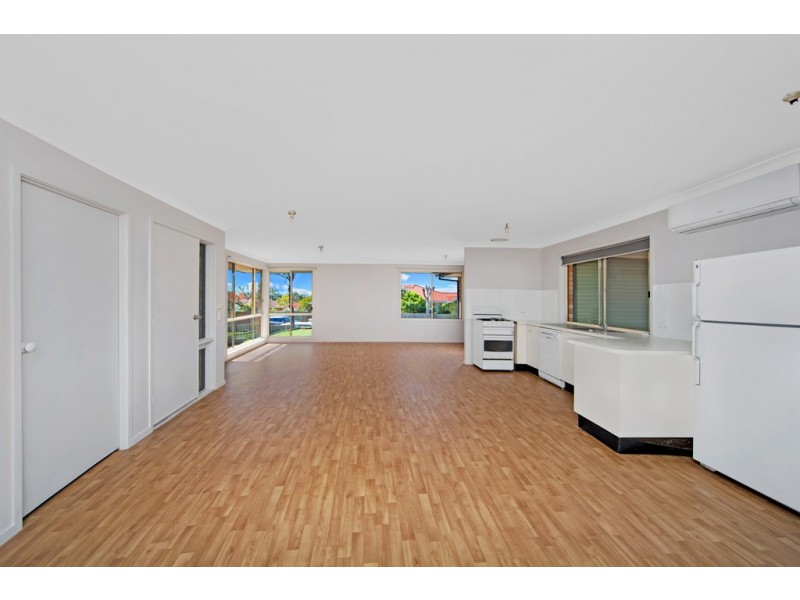 2 Woodside Court, Lake Haven NSW 2263