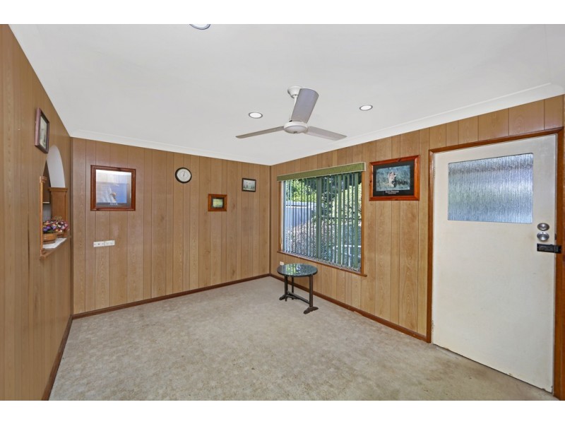 18 Kenilworth Street, Mannering Park NSW 2259
