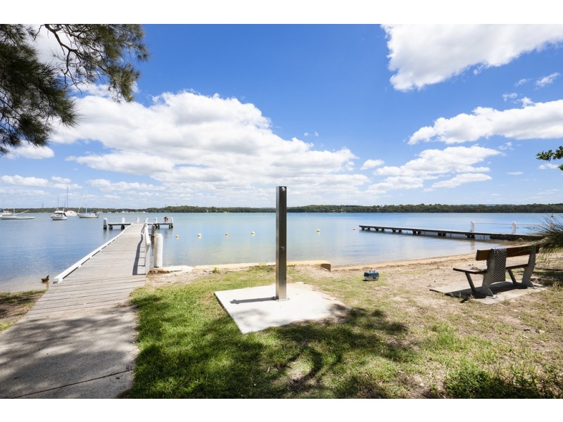 18 Kenilworth Street, Mannering Park NSW 2259