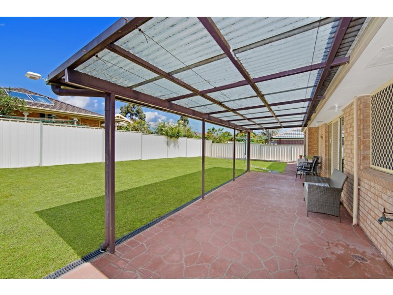 6 Tirriki Close, Buff Point NSW 2262