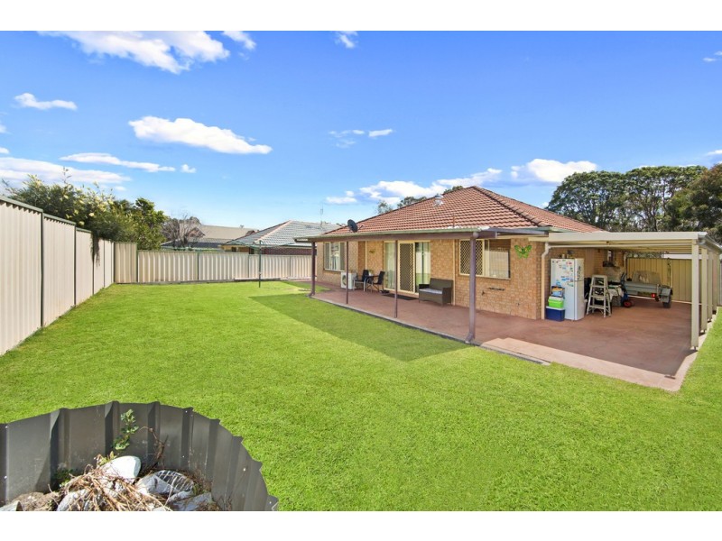 6 Tirriki Close, Buff Point NSW 2262