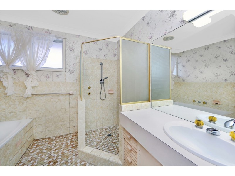 19 Grandview Parade, Gorokan NSW 2263