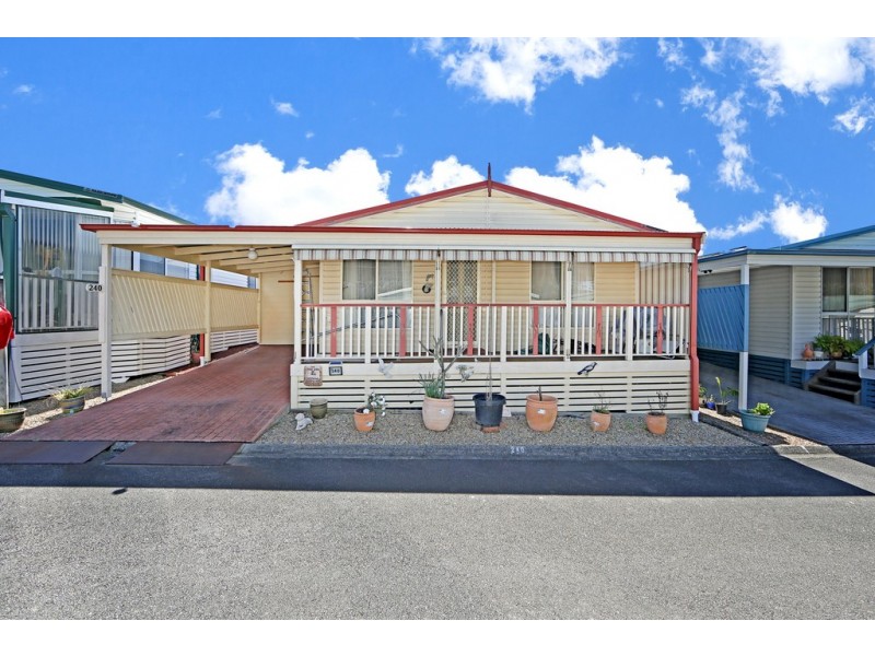 240/25 Mulloway Road, Chain Valley Bay NSW 2259