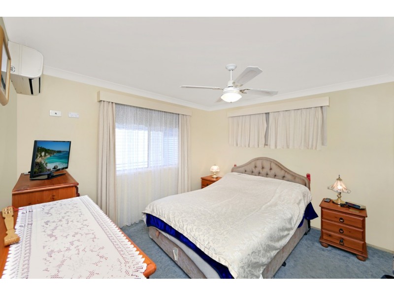 240/25 Mulloway Road, Chain Valley Bay NSW 2259