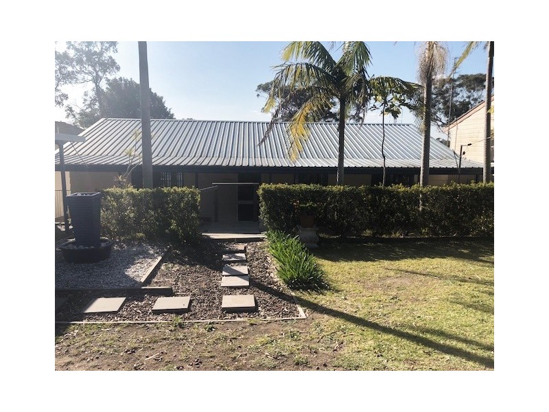 62 Campbell Parade, Mannering Park NSW 2259
