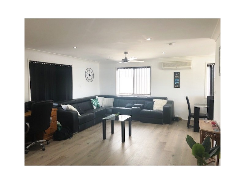 62 Campbell Parade, Mannering Park NSW 2259