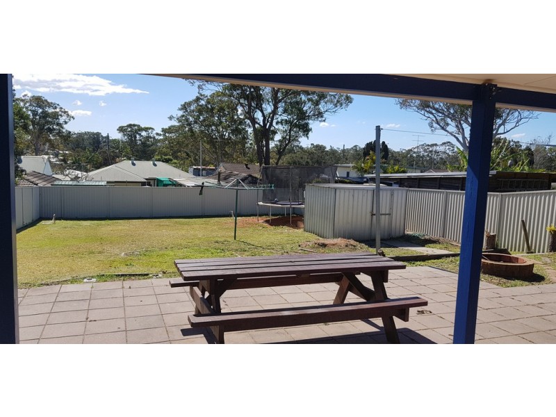 62 Campbell Parade, Mannering Park NSW 2259