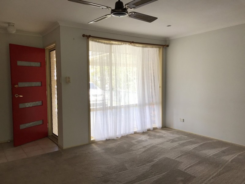 52 Woodlawn Drive, Budgewoi NSW 2262