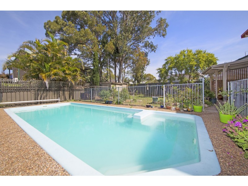 144 Cams Boulevard, Summerland Point NSW 2259