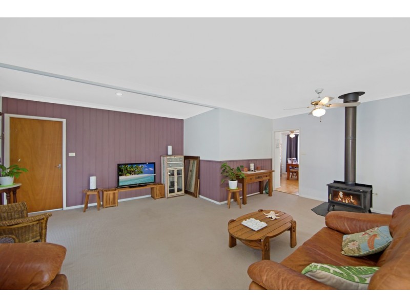 144 Cams Boulevard, Summerland Point NSW 2259