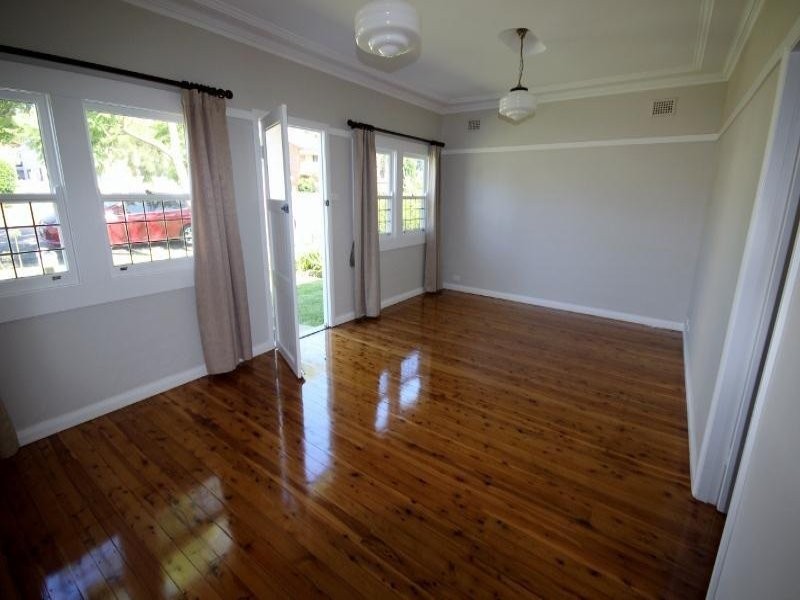 25 Marmion Street, Mannering Park NSW 2259