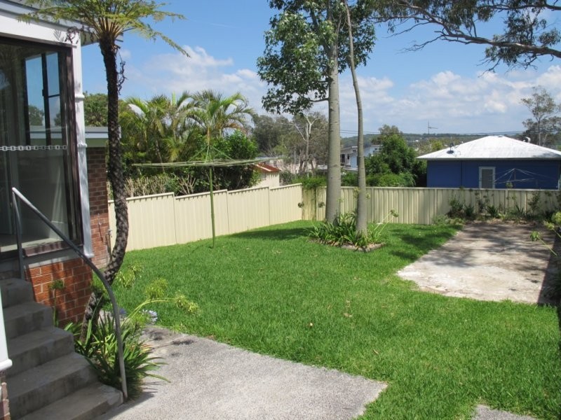 25 Marmion Street, Mannering Park NSW 2259