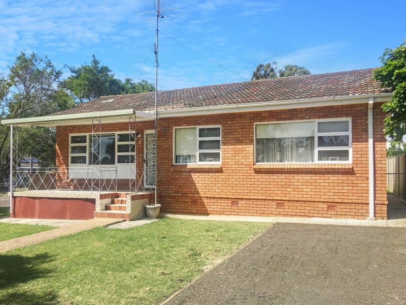 21 Kevin Street, Mannering Park NSW 2259