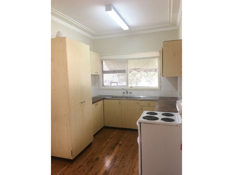 21 Kevin Street, Mannering Park NSW 2259