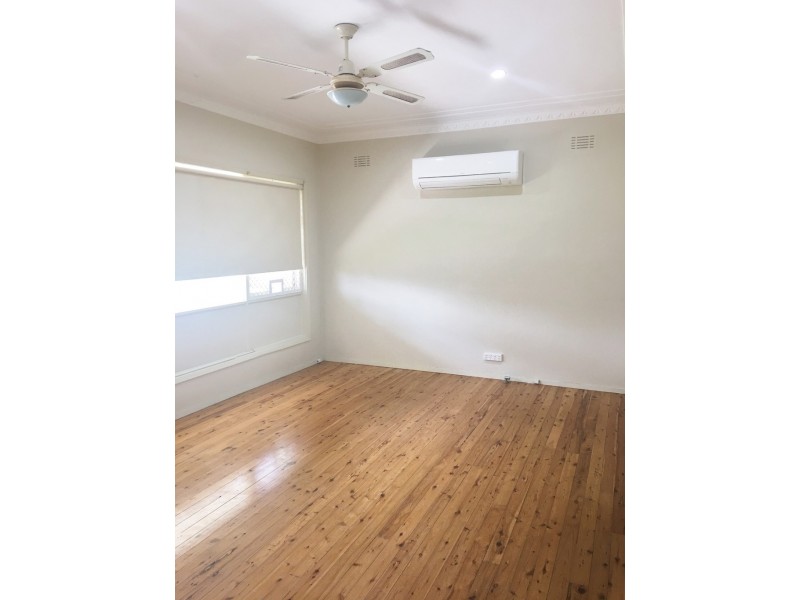 21 Kevin Street, Mannering Park NSW 2259