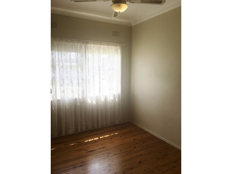 21 Kevin Street, Mannering Park NSW 2259