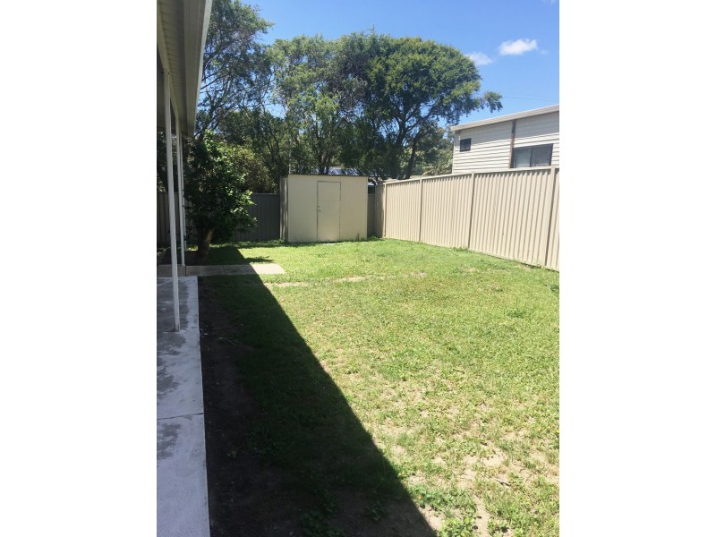 21 Kevin Street, Mannering Park NSW 2259