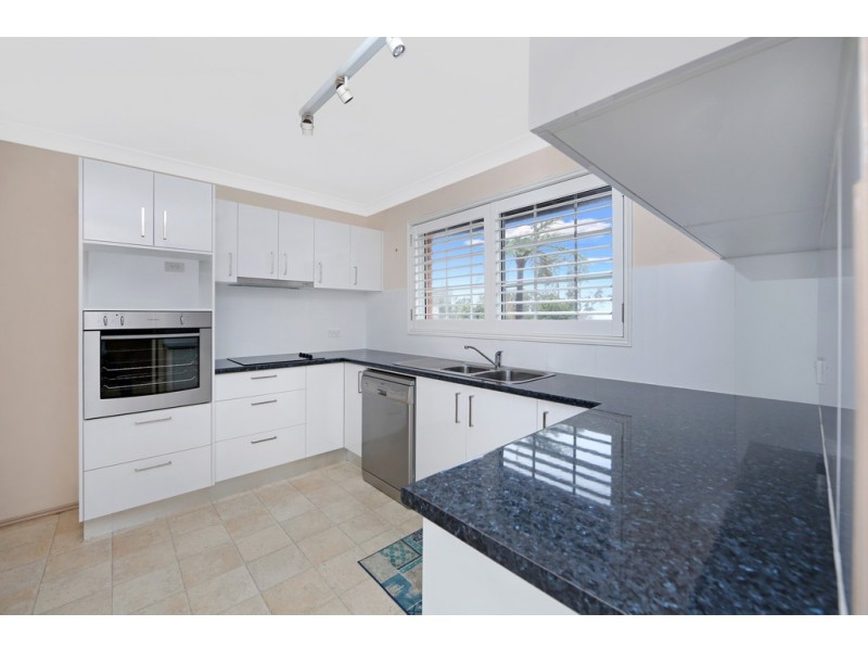 7/1-5 Suncrest Parade, Gorokan NSW 2263