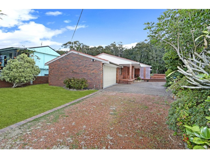 1 and 2/84 Budgewoi Road, Noraville NSW 2263