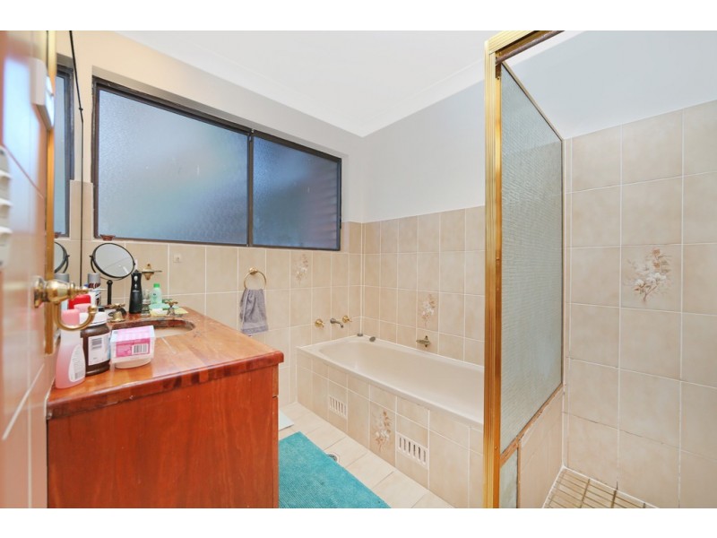 1 and 2/84 Budgewoi Road, Noraville NSW 2263