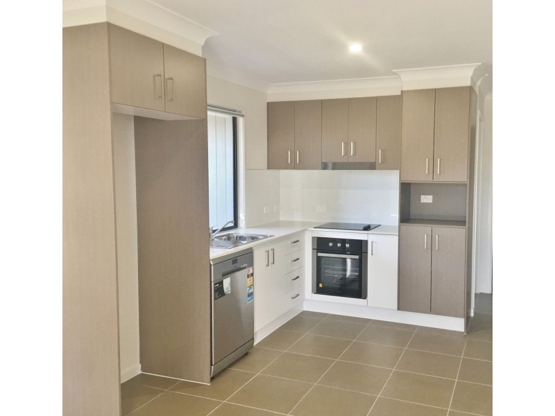 2/7E Trinity Point Drive, Morisset Park NSW 2264