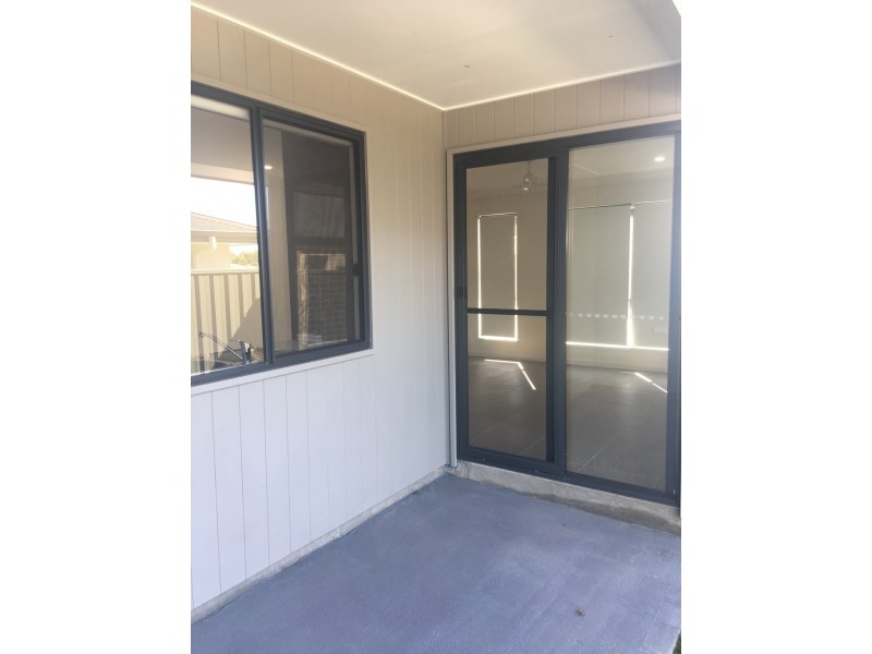 2/7E Trinity Point Drive, Morisset Park NSW 2264